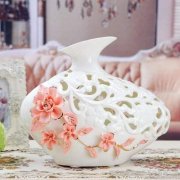 女生在车里放什么摆件招桃花