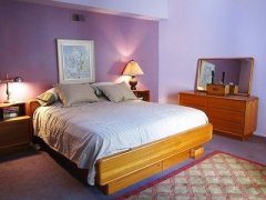 卧室床衣柜怎么放?