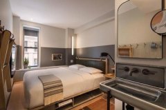 卧室内不宜有过多的电器