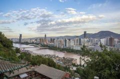 算命师傅算儿童房间风水收费高吗？