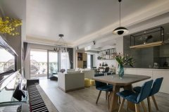 客厅聚财风水珠帘图片